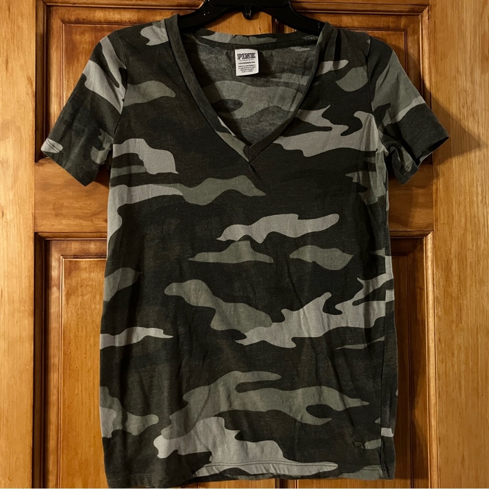 PINK Victoria's Secret Green Camo V-Neck Tee